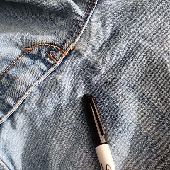 American Rag Womens Jeans Size 11 Short Sistressed Distroyed Fray Ripped Flaw - Picture 15 of 15